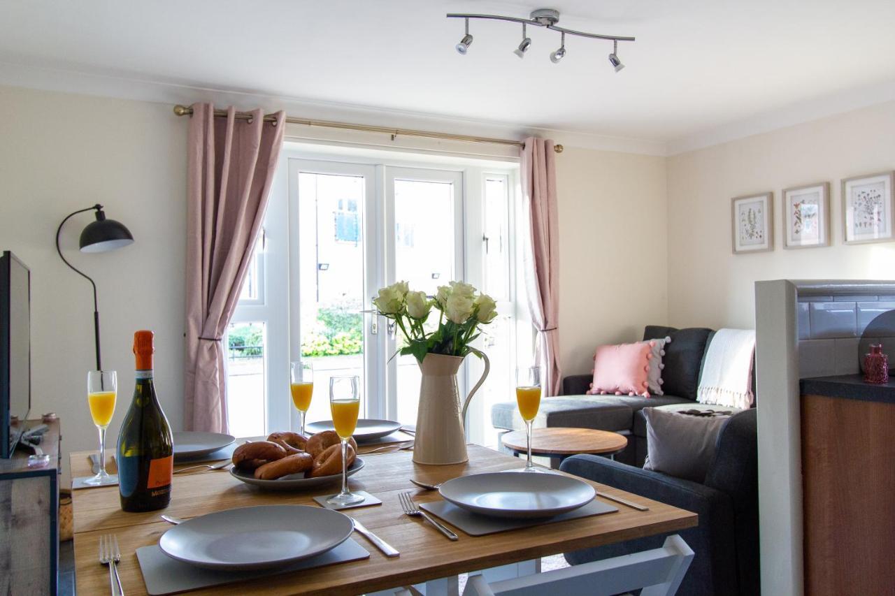 Waters Edge Apartment Chester Ngoại thất bức ảnh