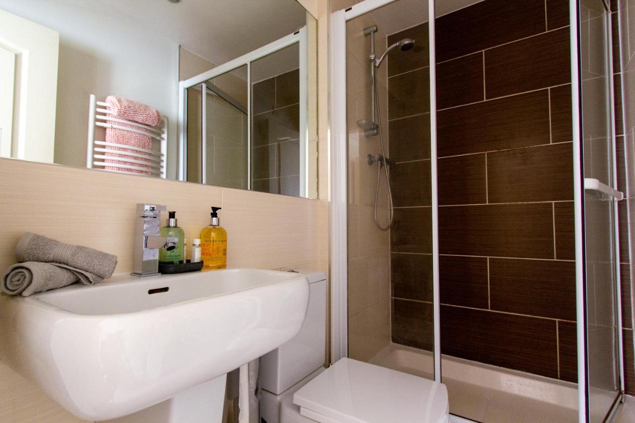 Waters Edge Apartment Chester Ngoại thất bức ảnh