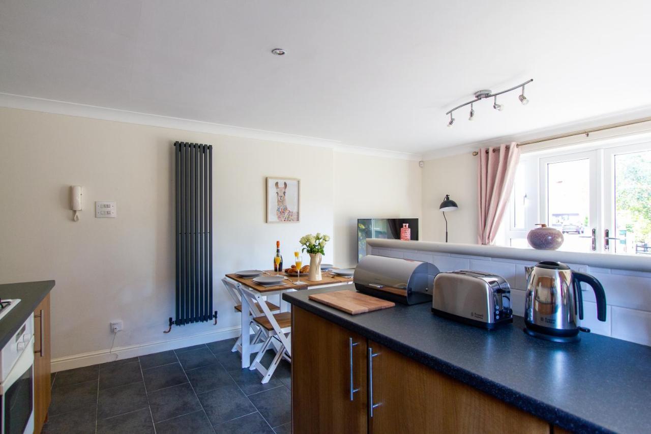 Waters Edge Apartment Chester Ngoại thất bức ảnh