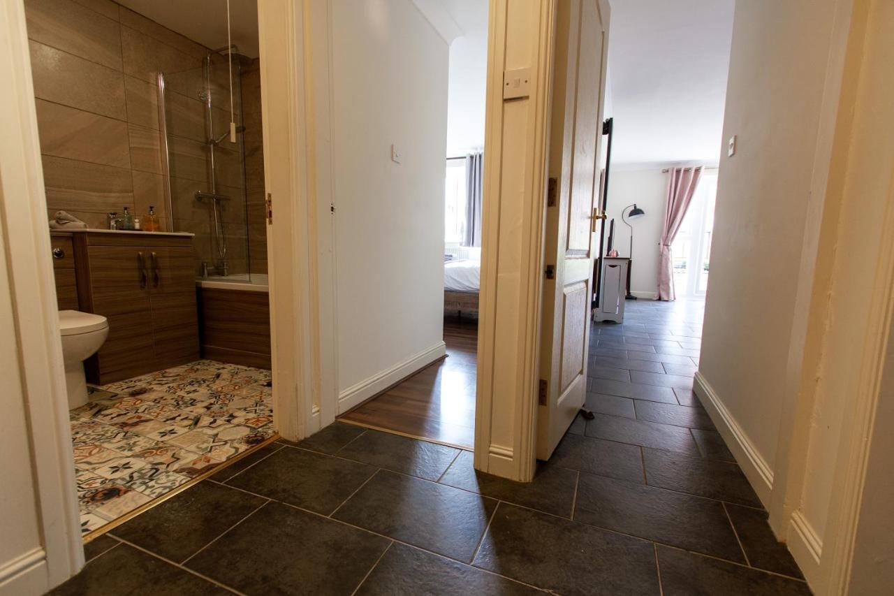 Waters Edge Apartment Chester Ngoại thất bức ảnh